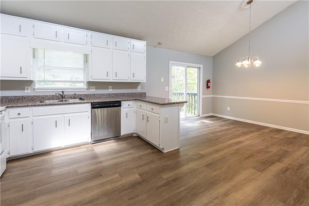 409 Arnold Road Lawrenceville, GA 30044 - Photo 11 of 40