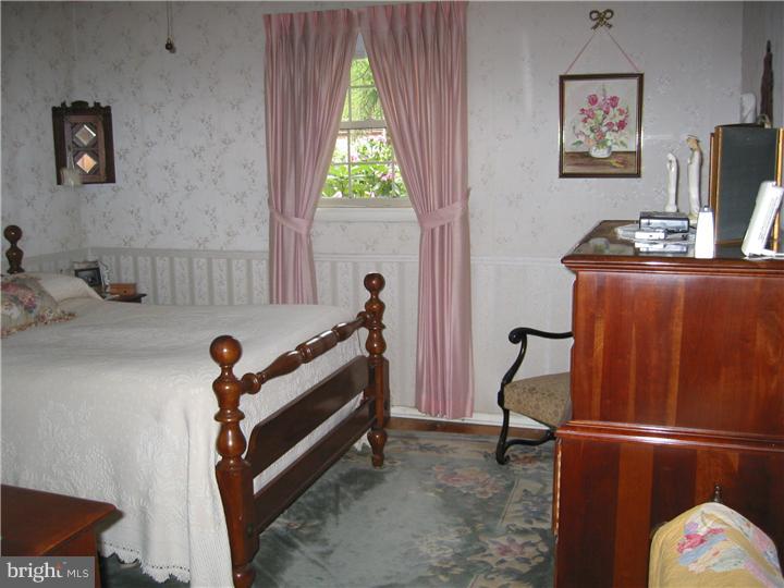 1 Ridgewood Circle Haddonfield, NJ 08033 - Photo 15 of 25 Bedroom - Main