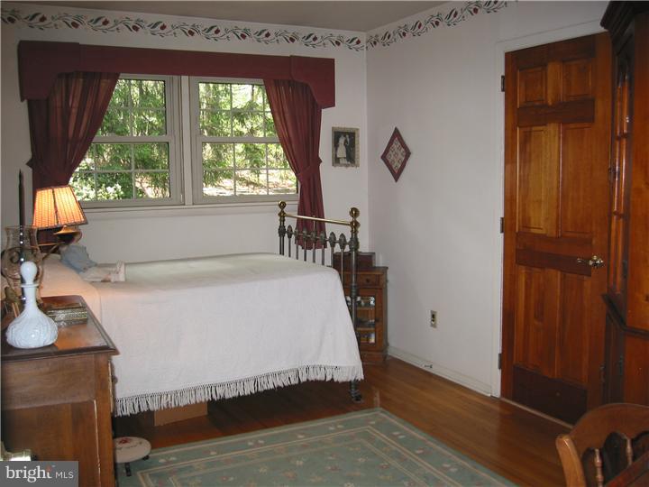 1 Ridgewood Circle Haddonfield, NJ 08033 - Photo 17 of 25 Bedroom 3