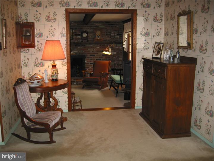 1 Ridgewood Circle Haddonfield, NJ 08033 - Photo 5 of 25 Living Room