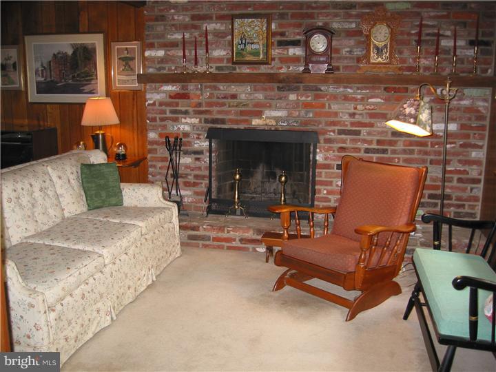 1 Ridgewood Circle Haddonfield, NJ 08033 - Photo 6 of 25 Family Room
