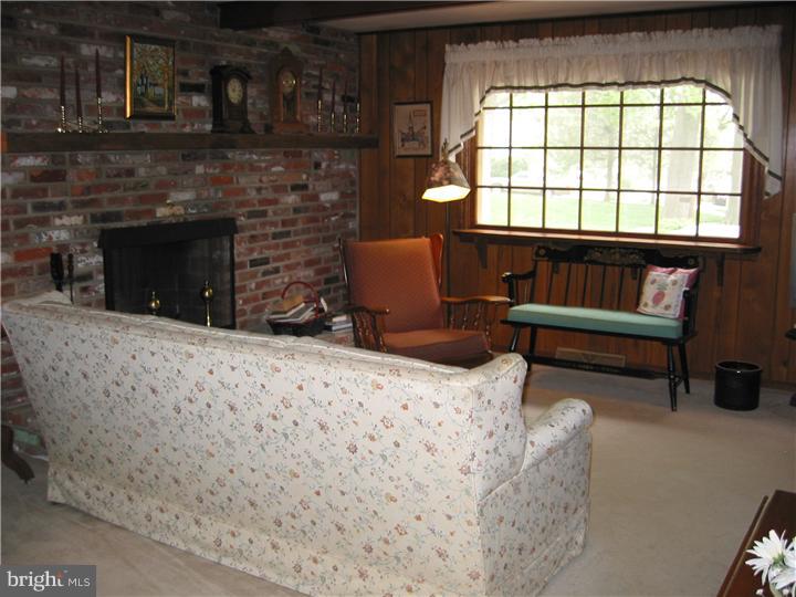 1 Ridgewood Circle Haddonfield, NJ 08033 - Photo 7 of 25 Family Room