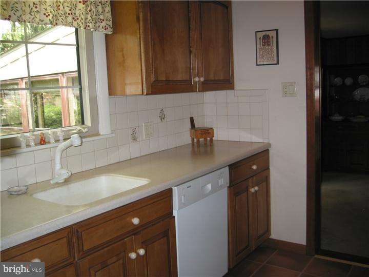 1 Ridgewood Circle Haddonfield, NJ 08033 - Photo 10 of 25 Kitchen