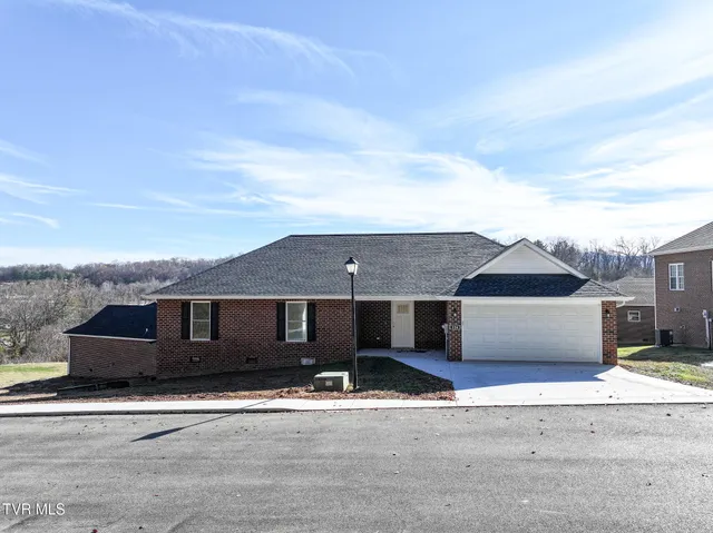 $425,000 | 124 Keeneland Circle, Greeneville, TN 37743
