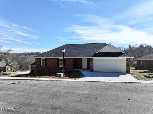 $425,000 | 124 Keeneland Circle, Greeneville, TN 37743
