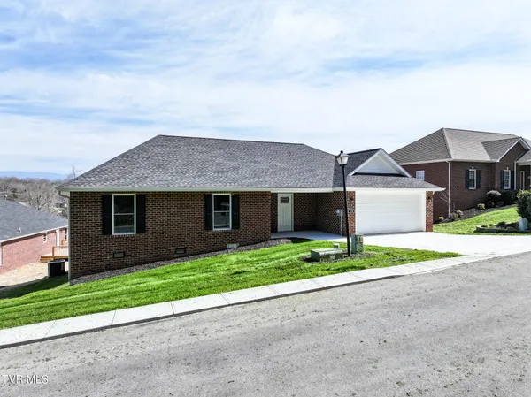 $415,000 | 124 Keeneland Circle, Greeneville, TN 37743