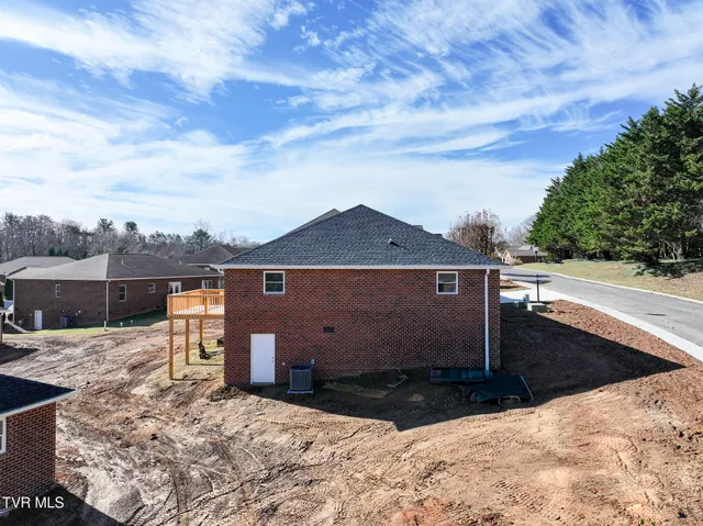 $425,000 | 124 Keeneland Circle, Greeneville, TN 37743