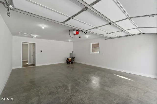 $425,000 | 124 Keeneland Circle, Greeneville, TN 37743