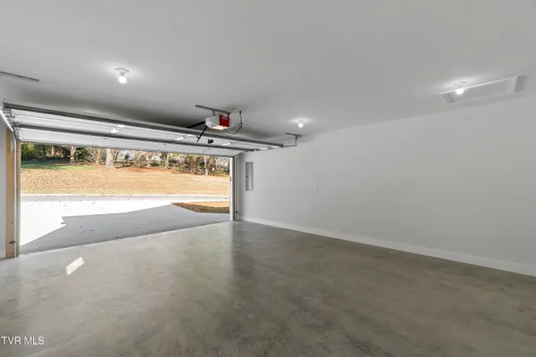 $415,000 | 124 Keeneland Circle, Greeneville, TN 37743