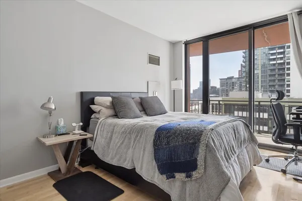 $2,800 | 330 North Jefferson Street, Unit 807, Chicago, IL 60661
