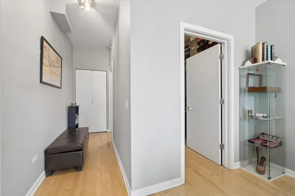 $2,800 | 330 North Jefferson Street, Unit 807, Chicago, IL 60661