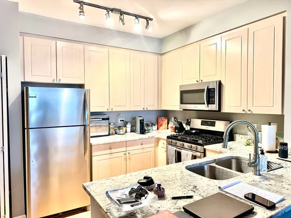$2,800 | 330 North Jefferson Street, Unit 807, Chicago, IL 60661