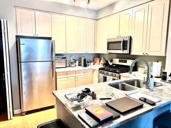 $2,800 | 330 North Jefferson Street, Unit 807, Chicago, IL 60661
