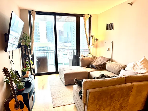 $2,800 | 330 North Jefferson Street, Unit 807, Chicago, IL 60661