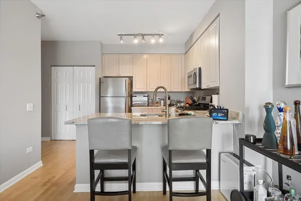$2,800 | 330 North Jefferson Street, Unit 807, Chicago, IL 60661