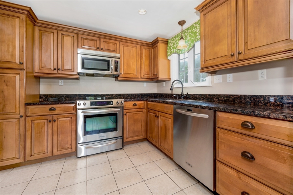 23 Dutton Road Stoughton, MA 02072 - Photo 18 of 31