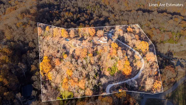 $2,690,000 | 329 Happy Hollow Road, Goodlettsville, TN 37072