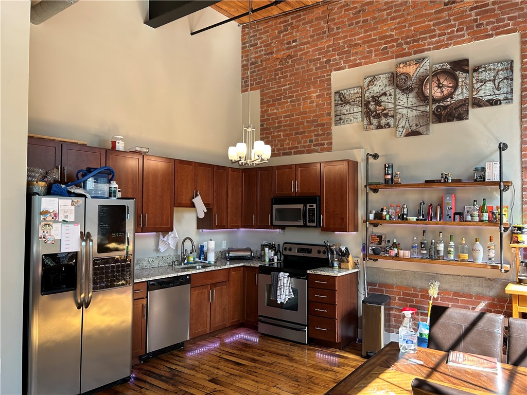 180 Allen Street, Unit 203 Woonsocket, RI 02895 - Photo 6 of 15 Gallery Image 6