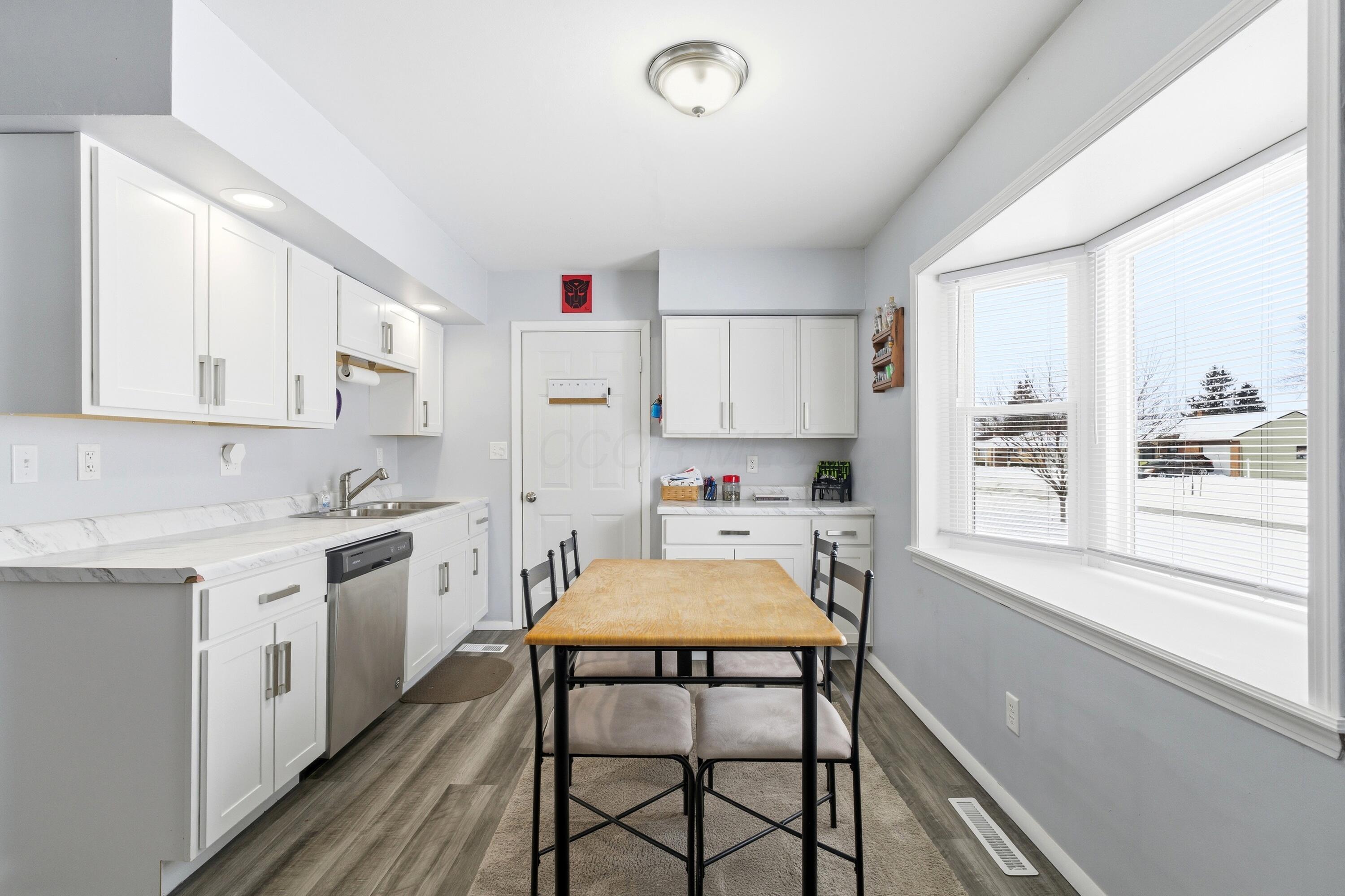 1637 Sale Road Columbus, OH 43224 - Photo 6 of 36 dsc04258