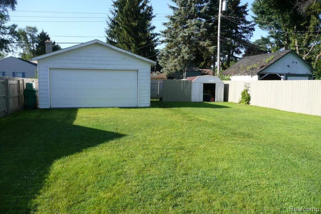 1007 Michigan Street Brighton, MI 48116 - Photo 5 of 30
