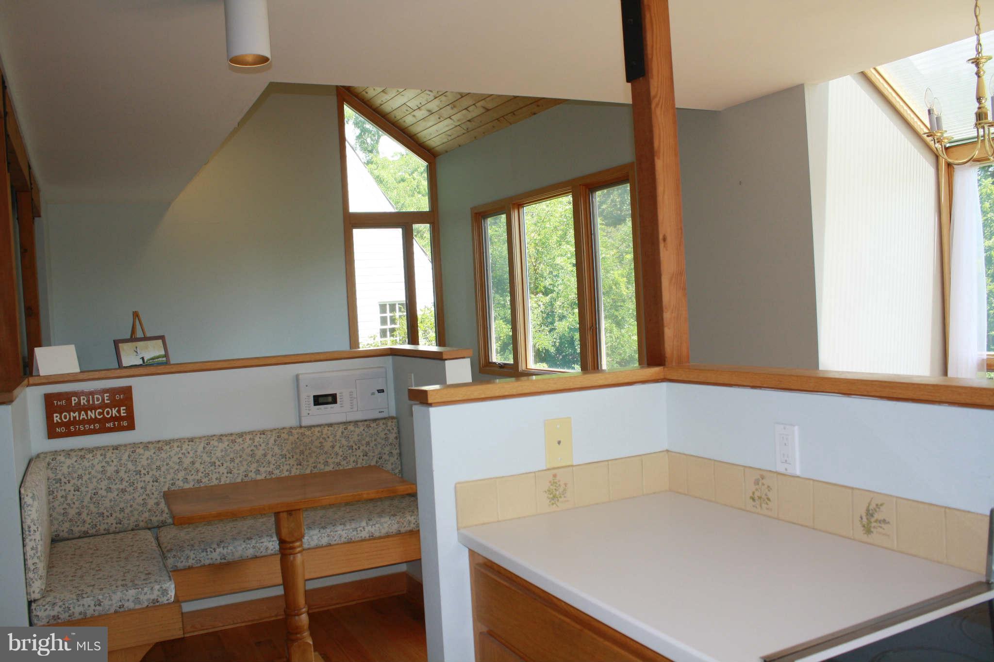 1605 Riverside Drive Annapolis, MD 21409 - Photo 11 of 28 Kitchen breakfast nook