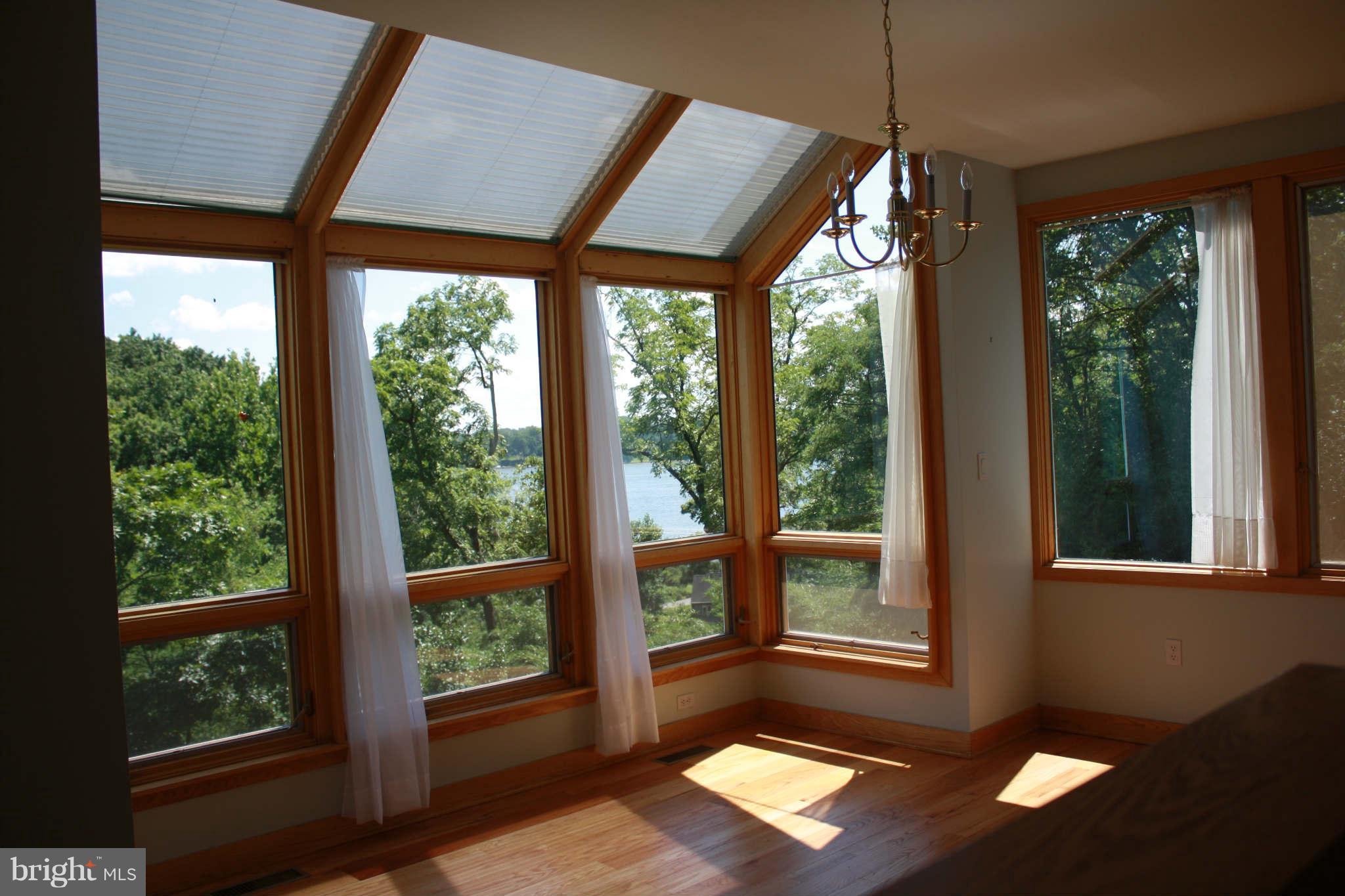 1605 Riverside Drive Annapolis, MD 21409 - Photo 13 of 28 Dining Room