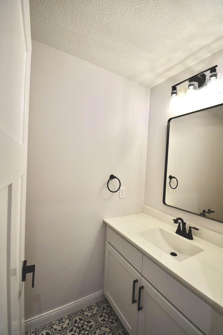 2489 Stanfield Lane Normal, IL 61761 - Photo 10 of 12 Gallery Image 10