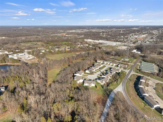 $455,000 | 7 Meadowview Drive, Warrenton, MO 63383