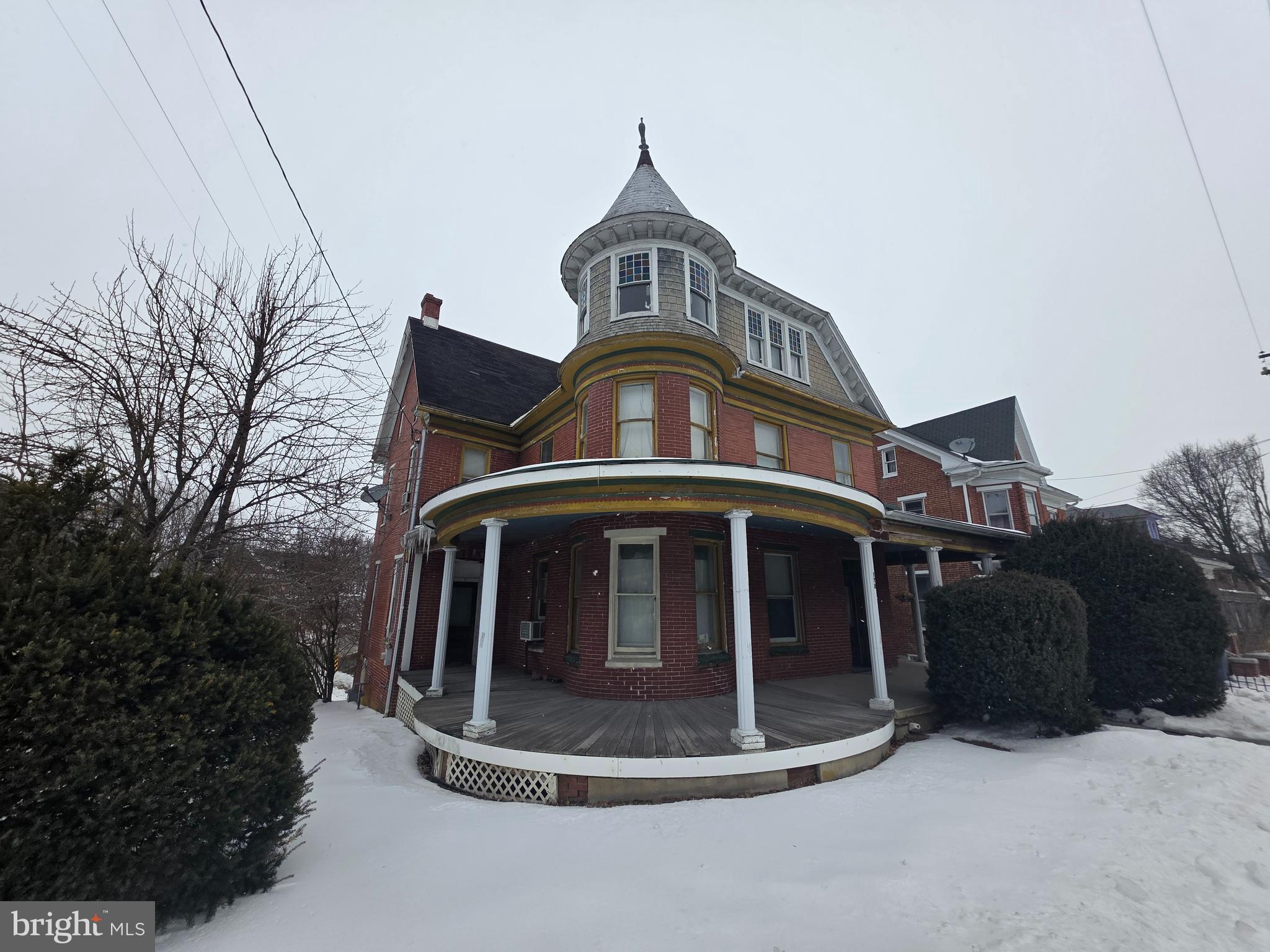 178 West Main Street Windsor, PA 17366 - Photo 6 of 46 a front view of a house