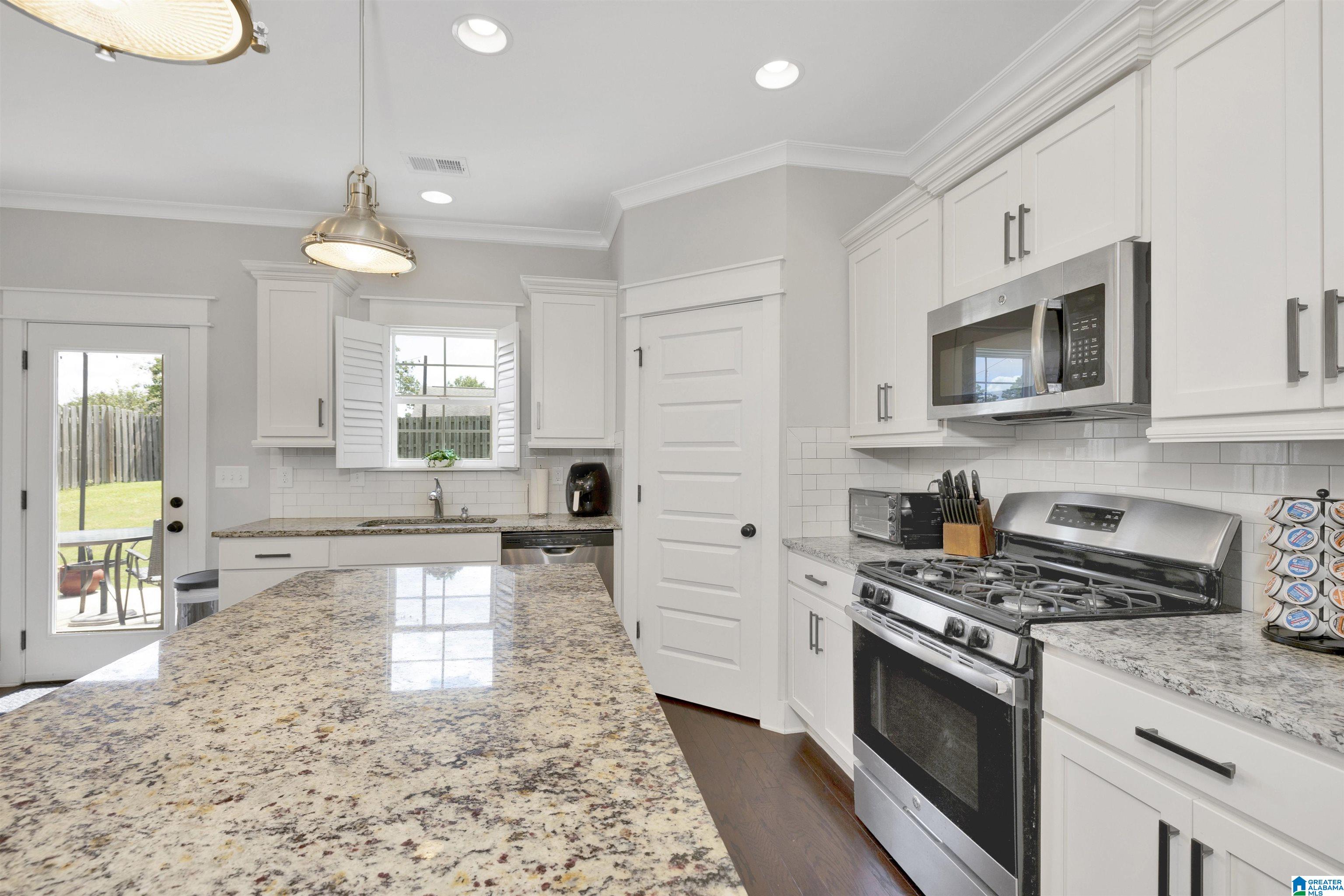2889 Montevallo Park Road Birmingham, AL 35210 - Photo 14 of 35