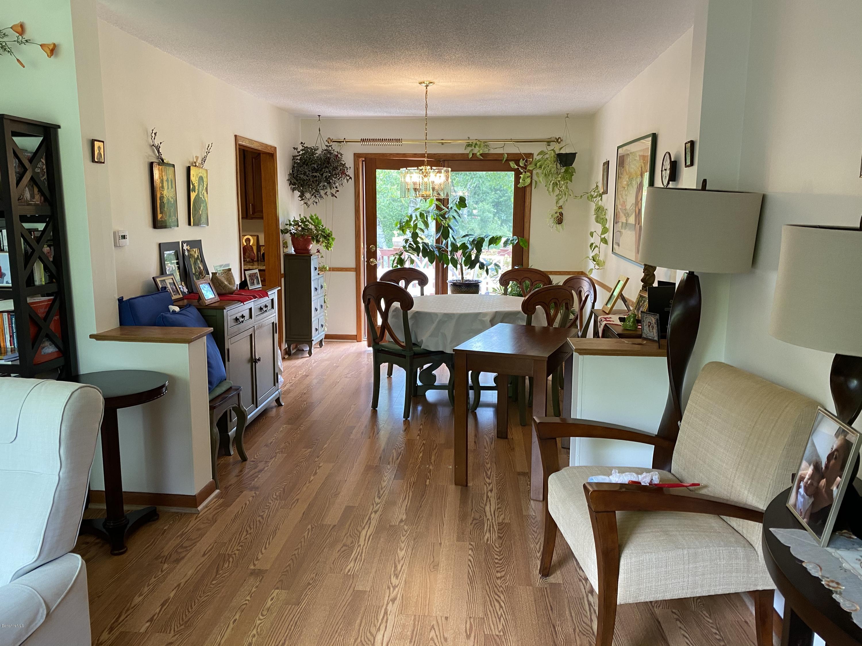 284 Dalton Division Road Pittsfield, MA 01201 - Photo 13 of 39 Dining room