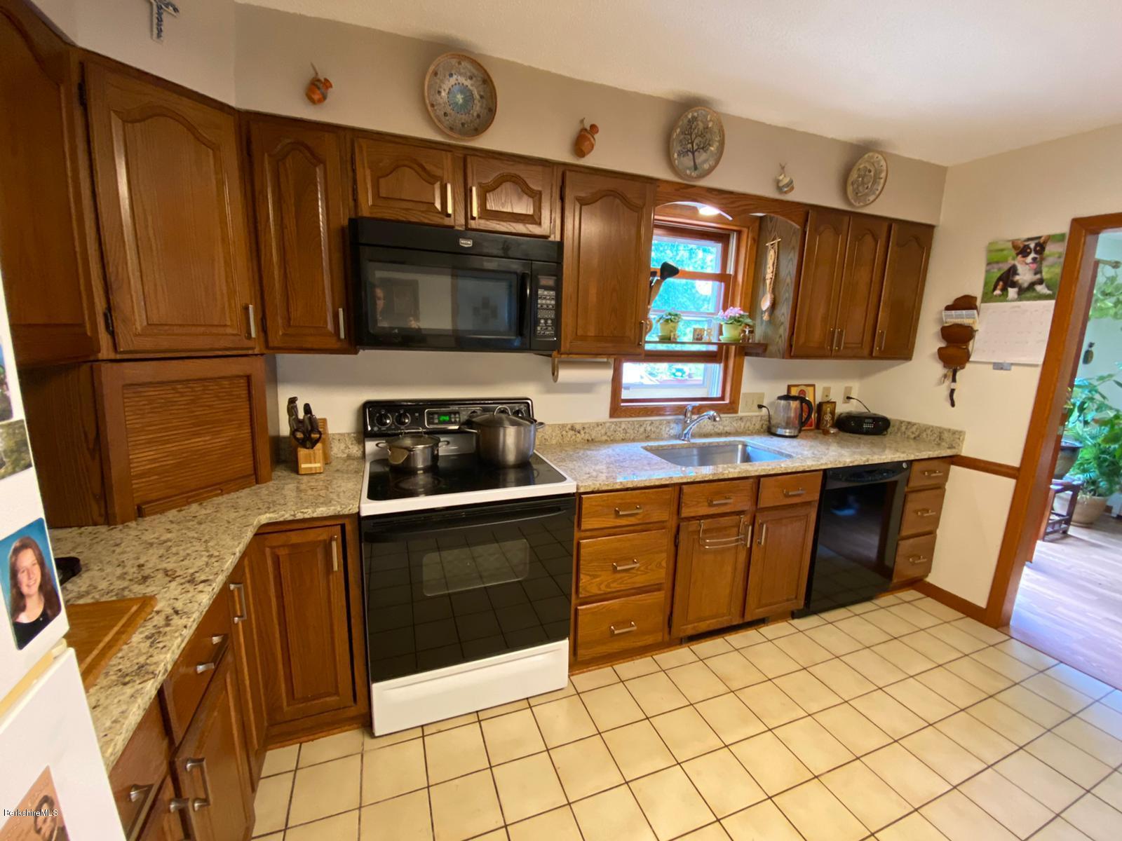 284 Dalton Division Road Pittsfield, MA 01201 - Photo 8 of 39 Kitchen