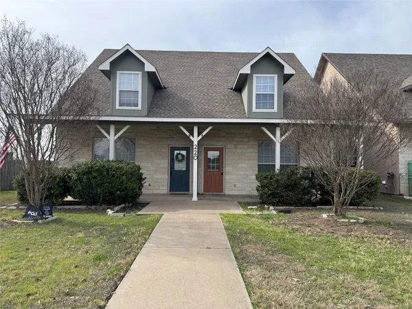 $1,350 | 220 Sandstone Drive, Unit A, Jarrell, TX 76537