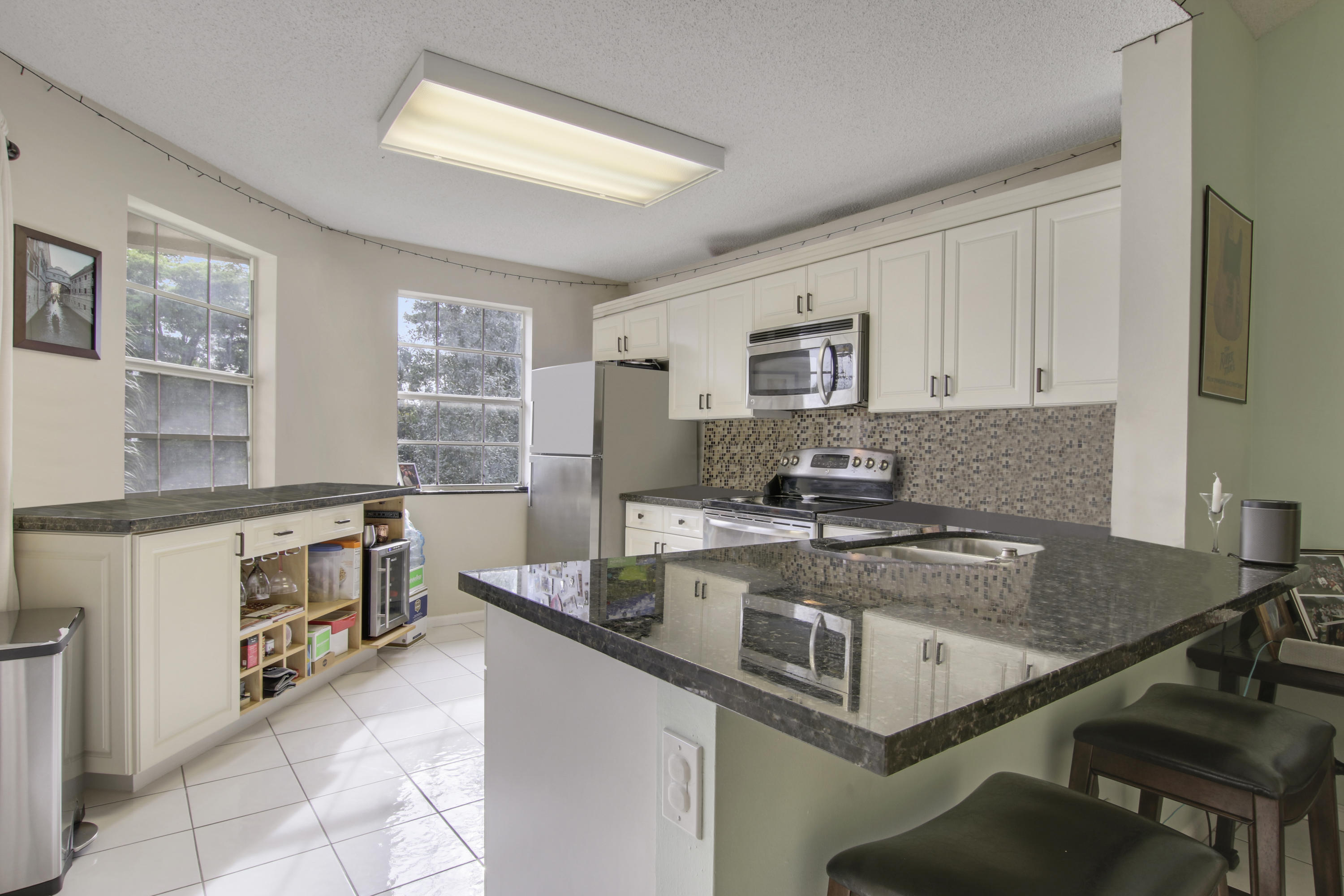 6511 Via Regina Boca Raton, FL 33433 - Photo 5 of 15 KITCHEN