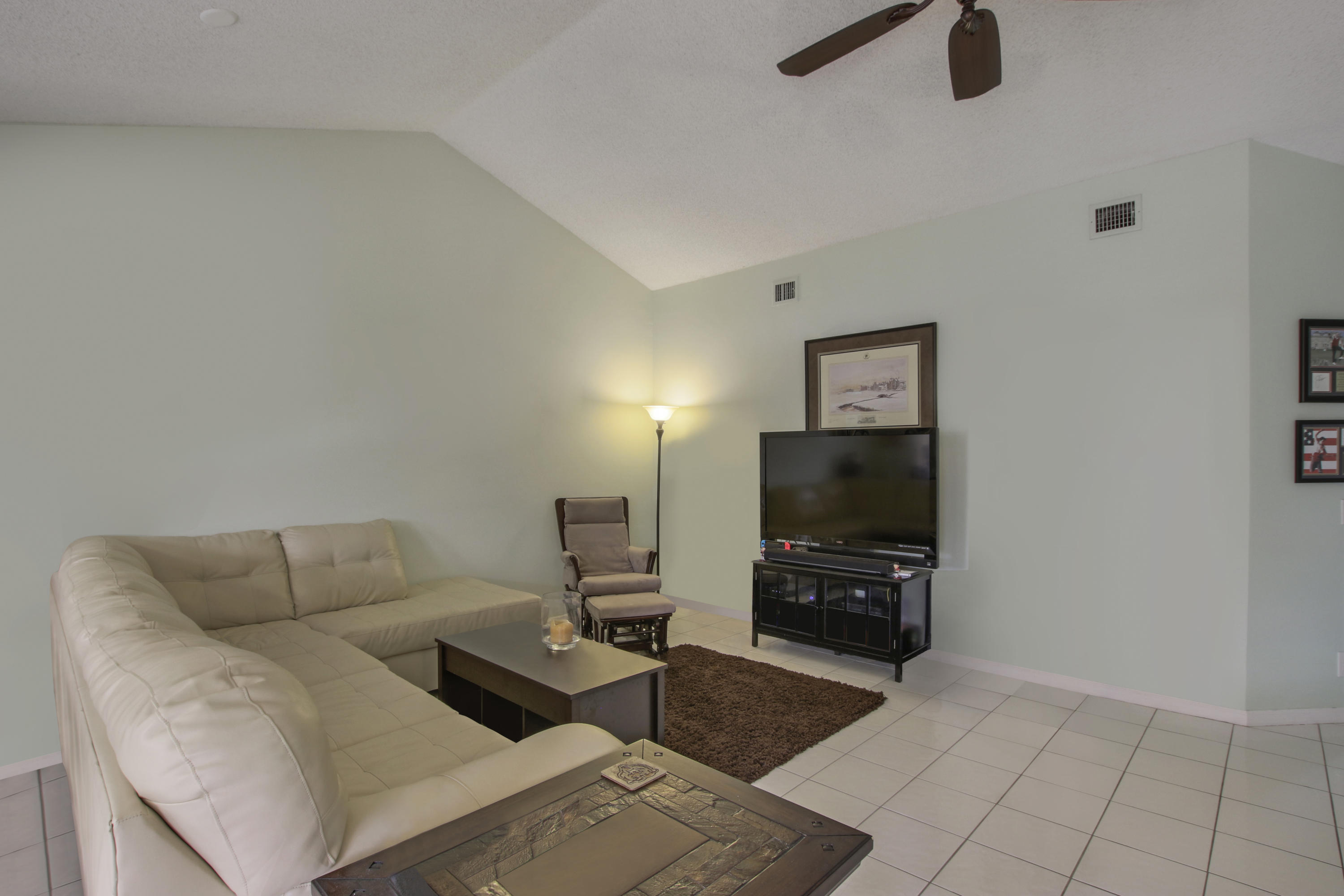 6511 Via Regina Boca Raton, FL 33433 - Photo 9 of 15 MAIN LIVINGA AREA