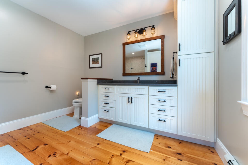 22 Little Crow Point Harpswell, ME 04079 - Photo 29 of 48 Primary suite bath