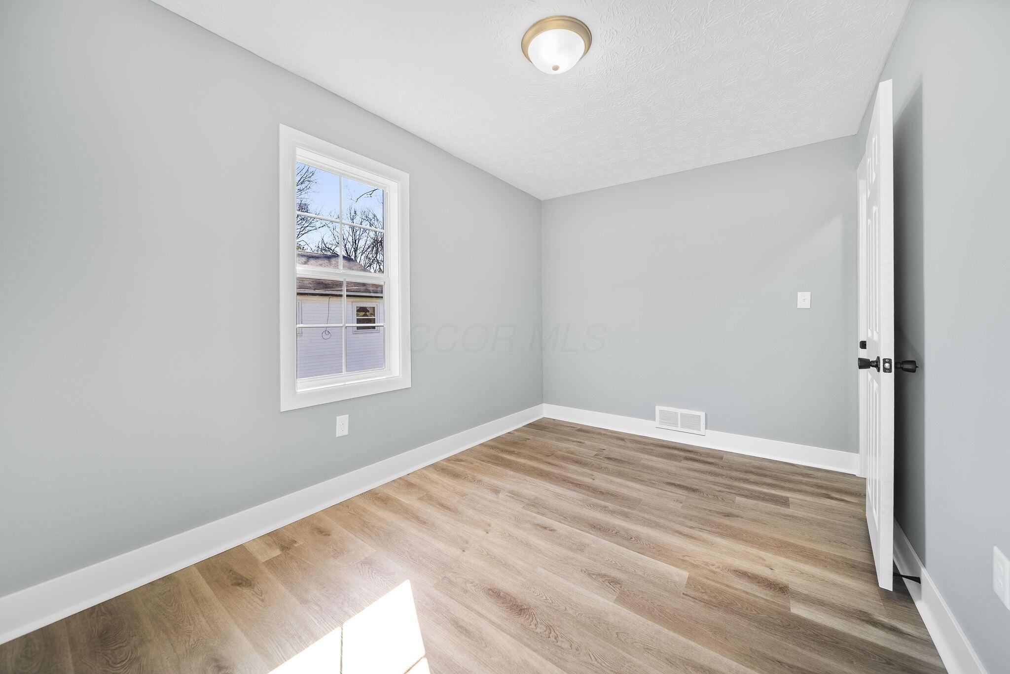 1885 Case Road Columbus, OH 43224 - Photo 27 of 63