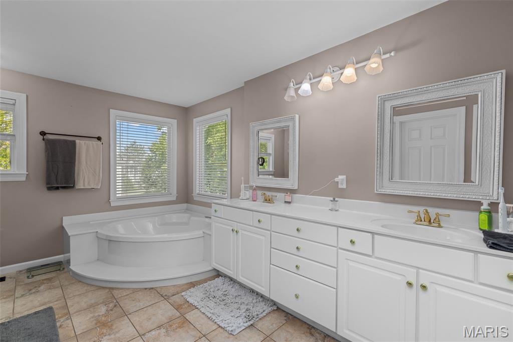 17212 Bluffview Ridge Place Chesterfield, MO 63005 - Photo 37 of 81