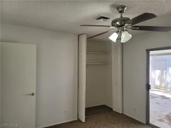 $1,250 | 629 East Pecos Way, Las Vegas, NV 89121