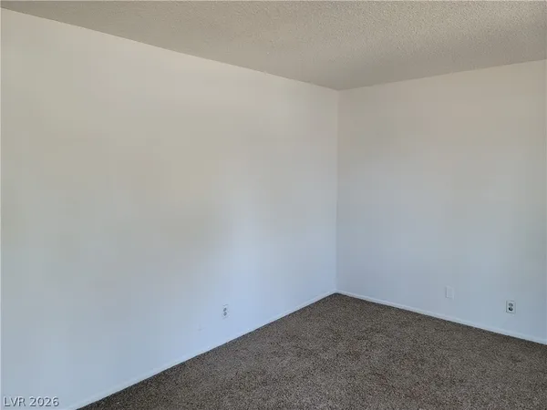 $1,250 | 629 East Pecos Way, Las Vegas, NV 89121