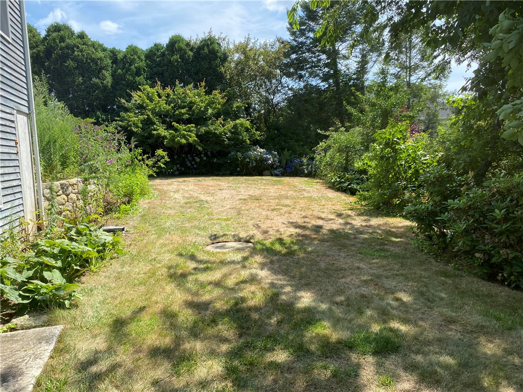 12 Sycamore Drive Westerly, RI 02891 - Photo 31 of 37