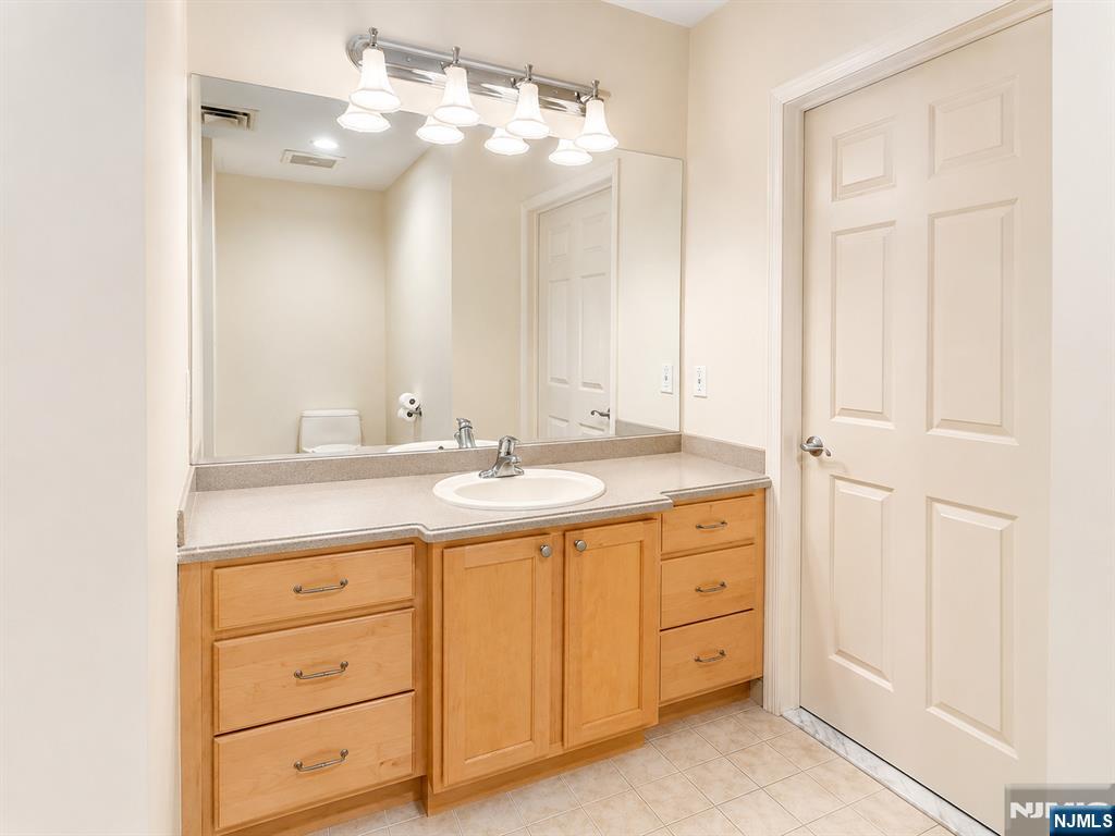 1-orient W Orient Way, Unit 305 Rutherford, NJ 07070 - Photo 30 of 48