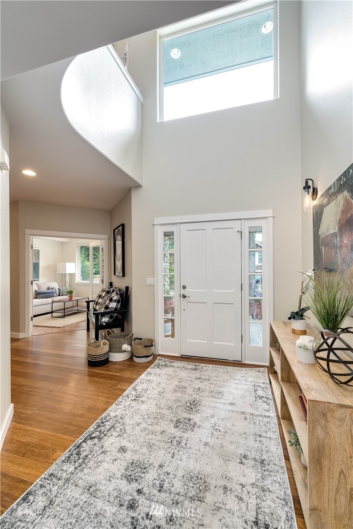 8900 196th Street Southwest Edmonds, WA 98026 - Photo 3 of 25 Gallery Image 3