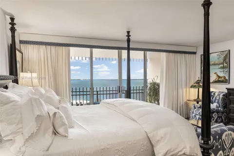 $2,900,000 | 2 Grove Isle Drive, Unit B1109, Coconut Grove, FL 33133