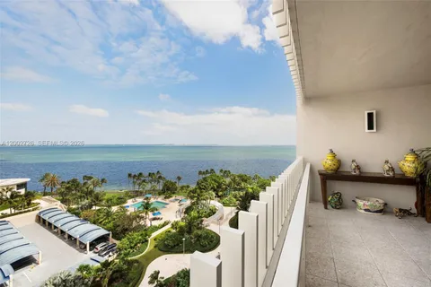 $2,900,000 | 2 Grove Isle Drive, Unit B1109, Coconut Grove, FL 33133