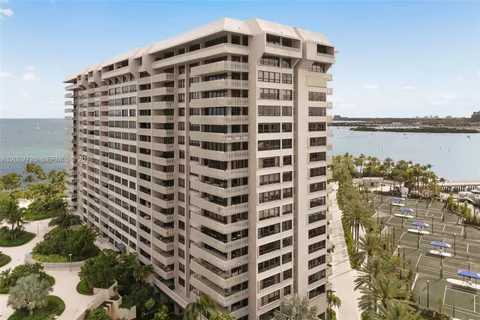 $2,900,000 | 2 Grove Isle Drive, Unit B1109, Coconut Grove, FL 33133