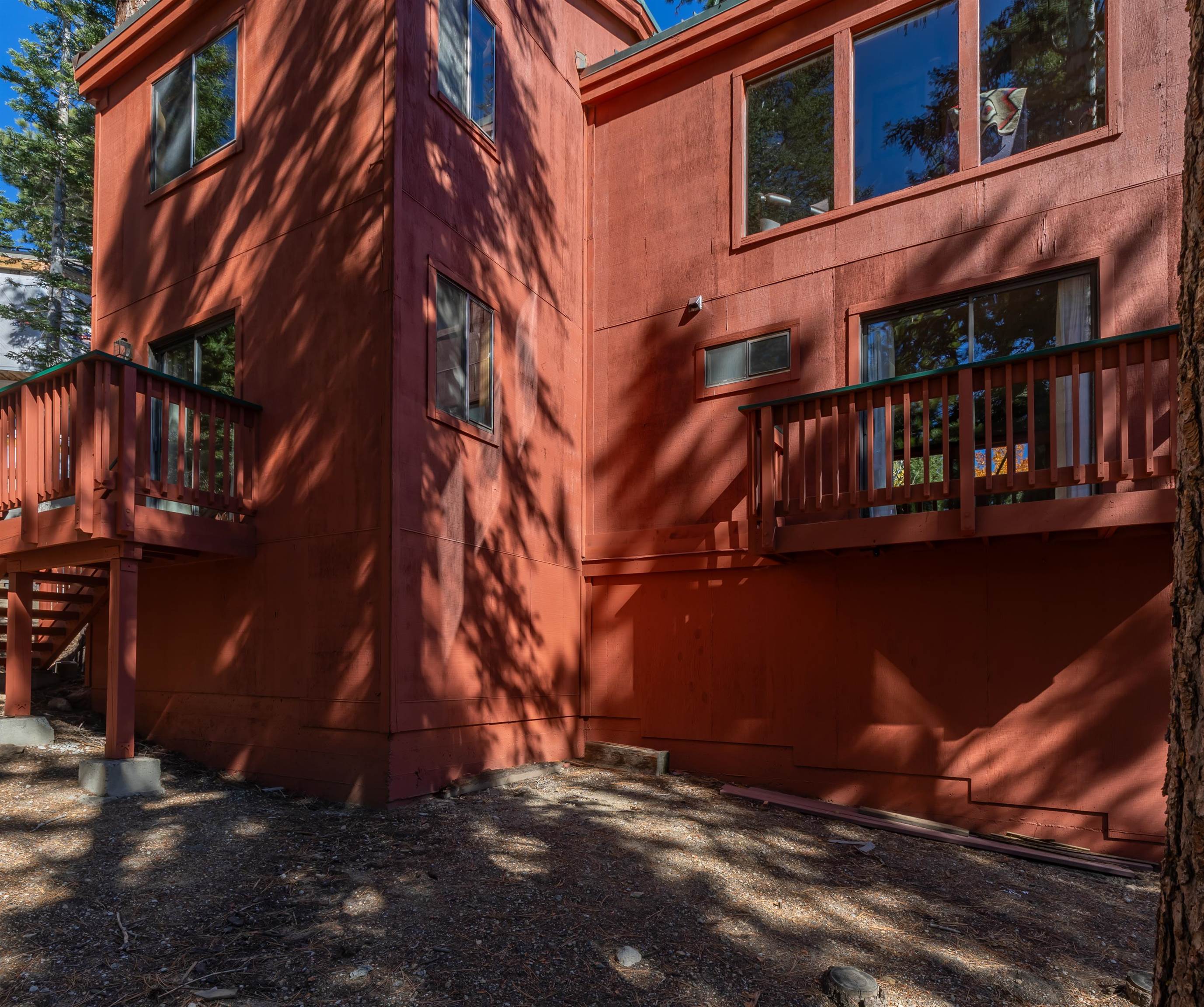 91 St Moritz Road Mammoth Lakes, CA 93546 - Photo 33 of 34 a view of building with a yard