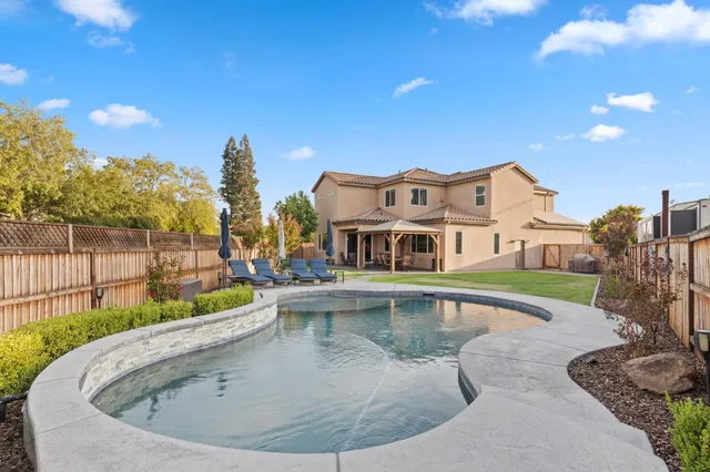 $779,000 | 3127 Joshua Avenue, Clovis, CA 93611