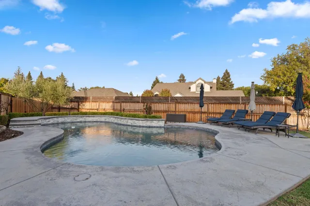 $779,000 | 3127 Joshua Avenue, Clovis, CA 93611