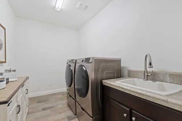 $779,000 | 3127 Joshua Avenue, Clovis, CA 93611